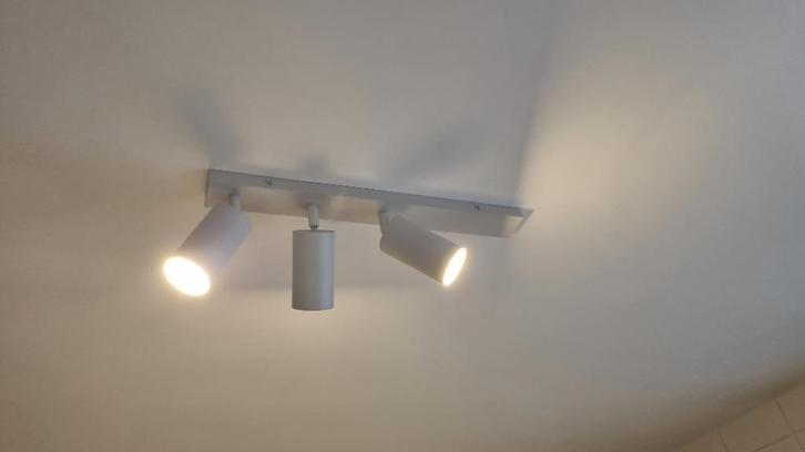 Nieuwe spots (armaturen) te koop, Huis en Inrichting, Lampen | Spots, Nieuw, Plafondspot of Wandspot, Metaal of Aluminium, Led
