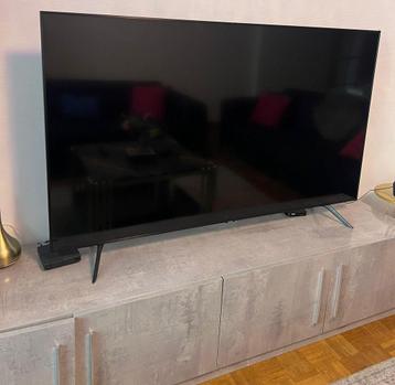 Meubles tv complet avec meuble latéral en vitrine lumineuse beschikbaar voor biedingen
