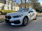 BMW 1-SERIE 116i AUT*CARPLAY-RADAR AV/ARR*, Auto's, Bedrijf, 5 zetels, 5 deurs, Zilver of Grijs