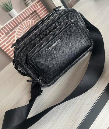 Sacoche Michael Kors beschikbaar voor biedingen