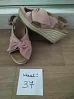 Nieuwstaat Ugg dames, Ophalen