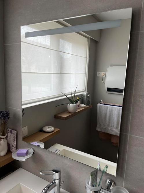 Nieuwe badkamerspiegel met spiegelverwarming H75 B65, Huis en Inrichting, Badkamer | Badkamermeubels, Nieuw, Overige typen, Minder dan 100 cm