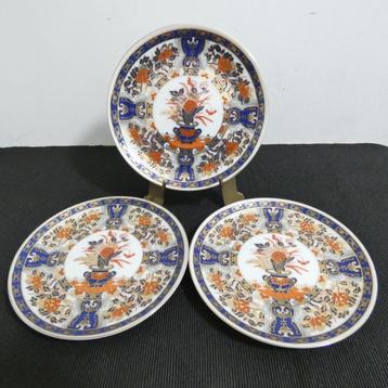 Japans Imari bordje 3x [992] beschikbaar voor biedingen