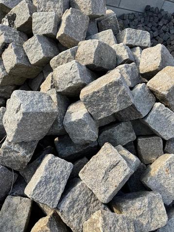 Graniet keien kasseien platines natuursteen beschikbaar voor biedingen