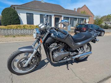 Mooie Suzuki VX800  beschikbaar voor biedingen