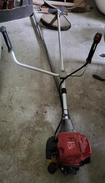 Honda 4 takt bosmaaier  beschikbaar voor biedingen