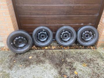 Jantes et pneus Vw polo5 et autres 14/195/65 entraxe 5x100 beschikbaar voor biedingen