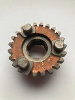Honda SS50 5-bak origineel NOS tandwiel, Fietsen en Brommers, Verzenden, Nieuw