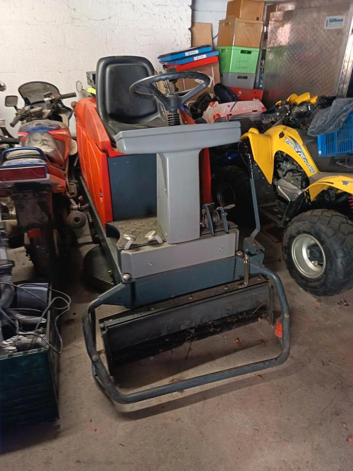 Balayeuse machine de nettoyage Hako, Electroménager, Électroménager & Équipement Autre, Enlèvement