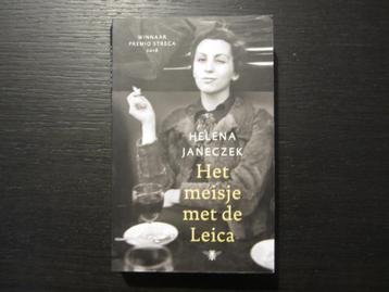 Het meisje met de Leica   -Helena Janeczek- disponible aux enchères