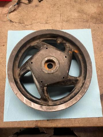 Zip piaggio sp 98 velg/wiel beschikbaar voor biedingen