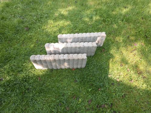 Grijze betonnen boordstenen palissade, Doe-het-zelf en Bouw, Overige Doe-Het-Zelf en Bouw, Zo goed als nieuw, Ophalen