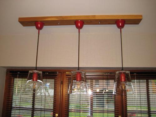 Très belle suspension 3 lampes, Huis en Inrichting, Lampen | Hanglampen, Gebruikt, 50 tot 75 cm, Glas, Hout, Metaal, Ophalen