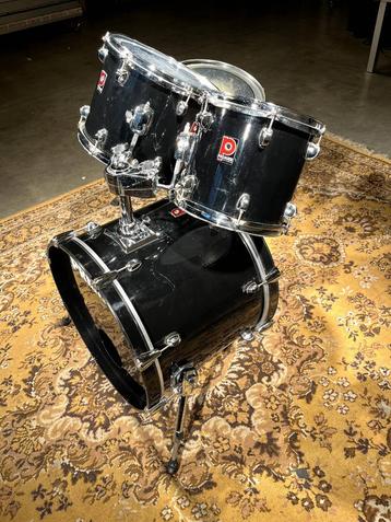 Batterie Premier avec Caisse Claire et double pedale Kick beschikbaar voor biedingen