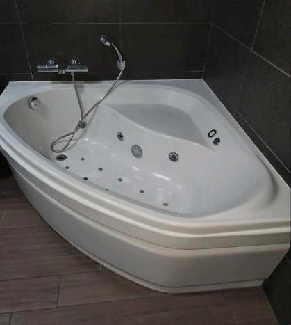 Bain à bulles d’angle – Balnéo Jacuzzi – Excellent état, Huis en Inrichting, Badkamer | Complete badkamers, Gebruikt, Ophalen