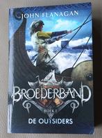 Broederband Boek 1 De Outsiders - John Flanagan, Ophalen of Verzenden, Zo goed als nieuw, John Flanagan