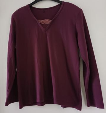 paarse longsleeve beschikbaar voor biedingen