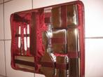 Trousse de toilette et trousse manucure en cuir bordeaux mix, Enlèvement ou Envoi, Neuf, Autres couleurs, Homme