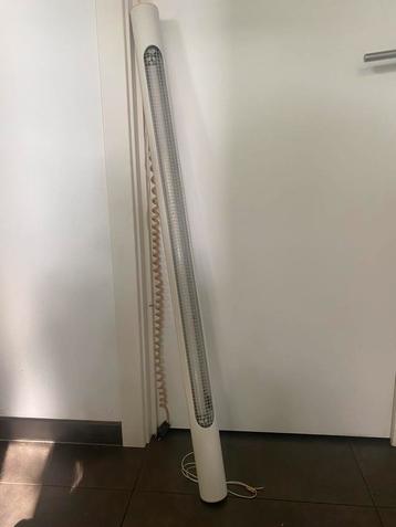 Vintage tube verlichting beschikbaar voor biedingen