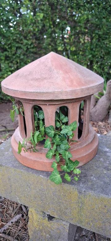 Vintage terracotta schoorsteenpot/chimney - tuinornament beschikbaar voor biedingen