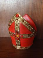 Kunststof mijter van Saint Nicolas, Ophalen, Zo goed als nieuw