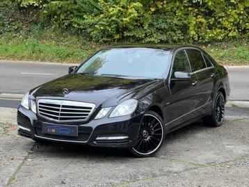 Mercedes-Benz E200 Essence AvantGarde 2011 garantie 12 Mois disponible aux enchères