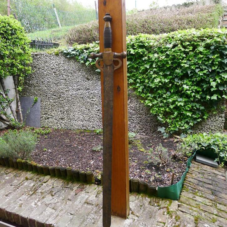 Zwaard van smeedijzer en brons, Verzamelen, Militaria | Algemeen, Ophalen