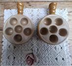 2 Franse gres escargot / slakken ovenschaaltjes, Antiquités & Art, Enlèvement ou Envoi