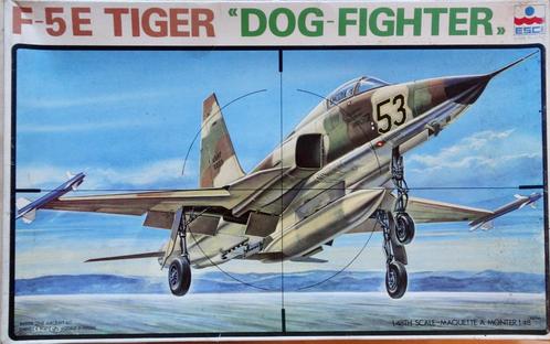 ESCI 1:48 - F-5E TIJGER „HONDENVECHTER”, Hobby en Vrije tijd, Modelbouw | Vliegtuigen en Helikopters, Nieuw, Vliegtuig, Groter dan 1:72