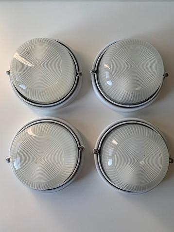 Set van 4 identieke ronde witte wandlampen Prisma Italy beschikbaar voor biedingen