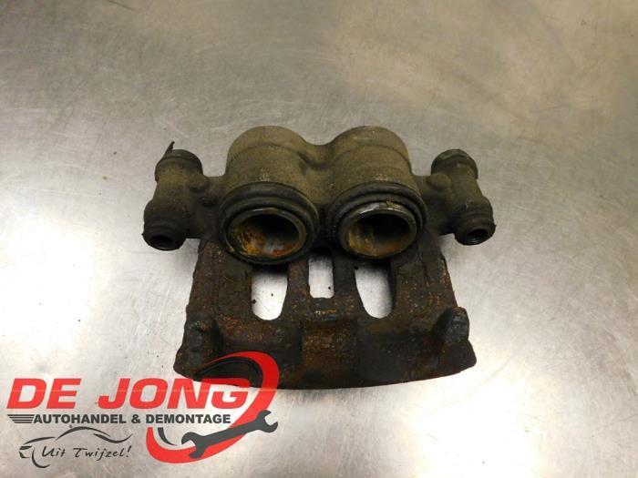 Remklauw (Tang) rechts-voor van een Mercedes Vito, Auto-onderdelen, Remmen en Aandrijving, Mercedes-Benz, Gebruikt, 3 maanden garantie