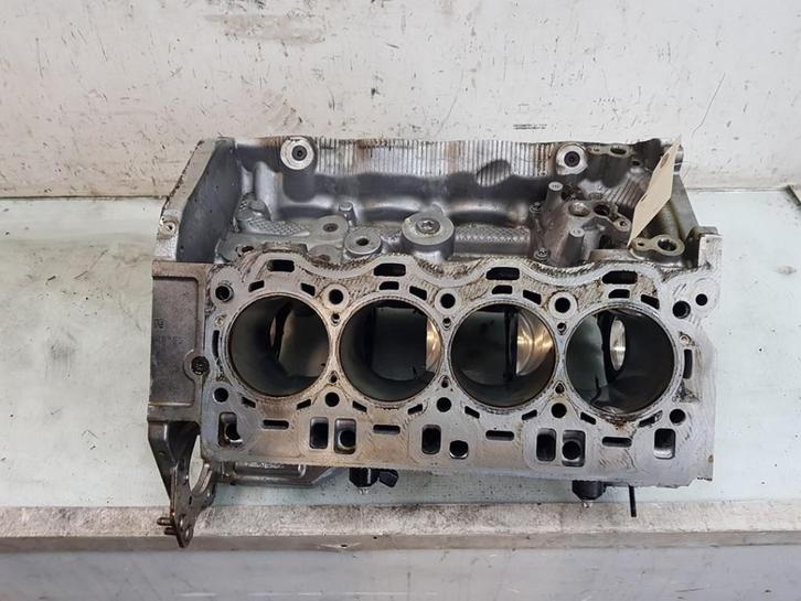 ONDERBLOK BMW 5 serie (G30) (01-2016/06-2023) (|7852392|), Auto-onderdelen, Motor en Toebehoren, BMW, Gebruikt