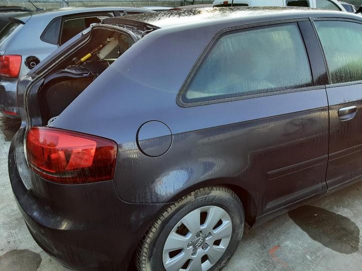 SPATBORD RECHTS ACHTER Audi A3 (8P1) (01-2003/08-2012), Auto-onderdelen, Carrosserie, Spatbord, Audi, Achter, Rechts, Gebruikt