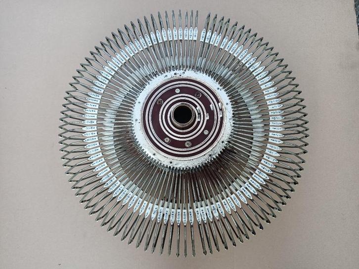 Platen Carrousel AMi K200 (1960) jukebox, Collections, Machines | Jukebox, Ami, Envoi