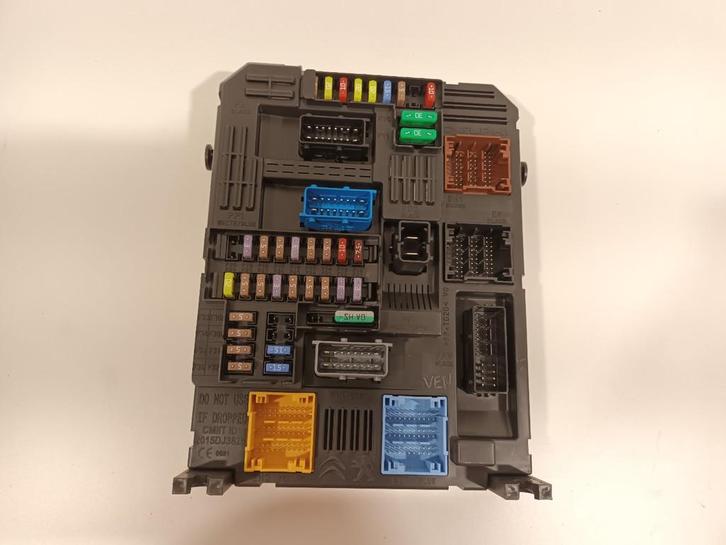 ZEKERINGKAST DS 3 / Crossback (UC / UJ / UR) (983079098000), Auto-onderdelen, Elektronica en Kabels, Overige automerken, Gebruikt