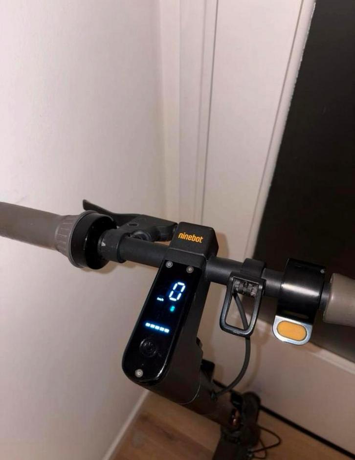 Ninebot G30 max, Fietsen en Brommers, Steps, Zo goed als nieuw, Ophalen