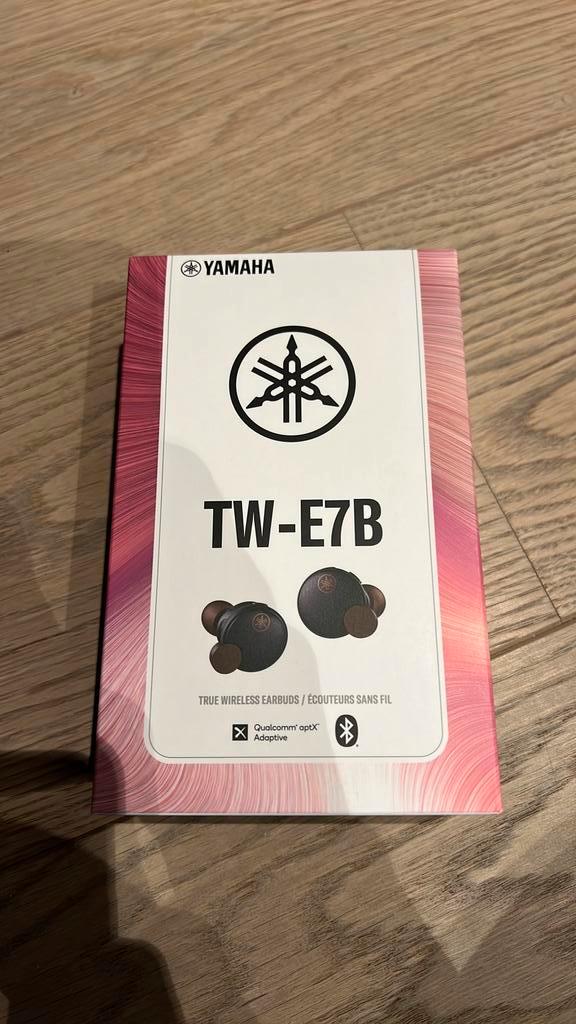 NIEUW ONGEOPEND - Yamaha TW-E7B earbuds - draadloze oortjes, Audio, Tv en Foto, Hoofdtelefoons, Nieuw, Overige merken, Bluetooth