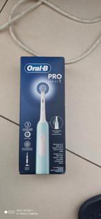 Nieuwe elektrische tandenborstel oral b pro1, Ophalen, Nieuw, Tandenborstel