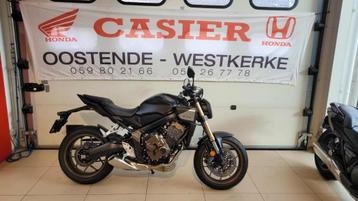 Honda CB650R  E-clutch  ( 2025, slechts 222 km ) beschikbaar voor biedingen