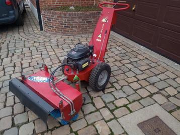 Veegmachine m sweep professioneel beschikbaar voor biedingen