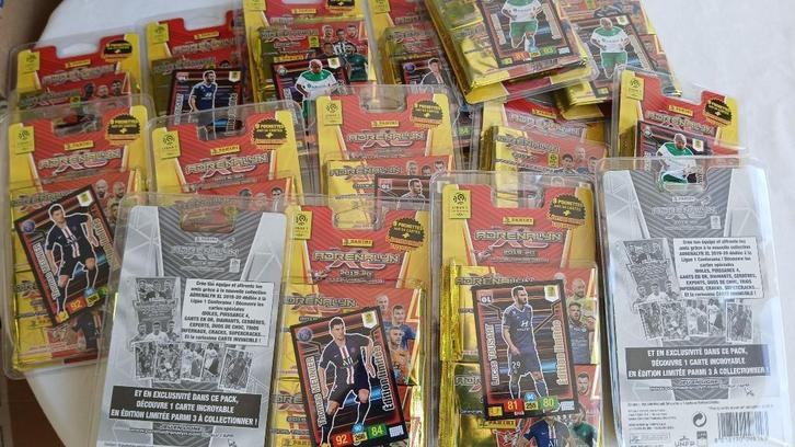 Panini blister adrenalyn foot 2019-2020 9 zakken, Hobby en Vrije tijd, Stickers en Plaatjes, Nieuw, Meerdere stickers, Ophalen of Verzenden
