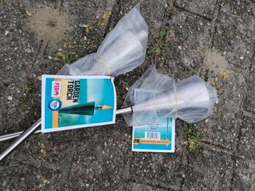 2 x Tuinfakkel Fero beschikbaar voor biedingen