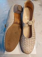 beige damesschoenen, Ophalen, Gedragen, Beige