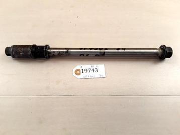 VF750S 1982 - 1983 Honda As As achterwiel D1-37214 beschikbaar voor biedingen