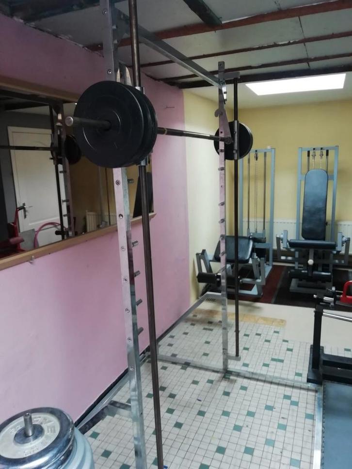 Smith machine lat pulldown leg press leg curl dips, Sports & Fitness, Équipement de fitness, Enlèvement
