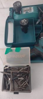 boormachine merkt Makita met 2 accu's en blitsend, Doe-het-zelf en Bouw, Ophalen, Gebruikt, Boormachine