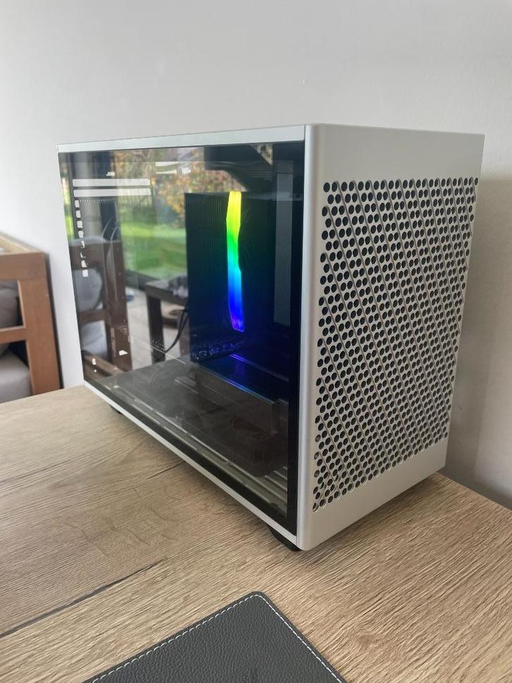 TOP GAMING PC mini ITX RTX 5080 & 9800X3D, Computers en Software, Desktop Pc's, Zo goed als nieuw, 4 Ghz of meer, SSD, 32 GB, Met videokaart