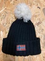 Napapijri donkerblauwe muts met witte pompon 4/5 jaar, Gebruikt, Ophalen of Verzenden, Napapijri, 104 of kleiner
