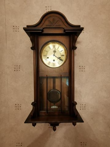 Horloge murale Urgos à balancier avec carillon beschikbaar voor biedingen