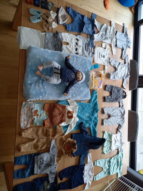 Mooie reborn baby jongen met veel kleren, Kinderen en Baby's, Speelgoed | Poppen, Zo goed als nieuw, Ophalen